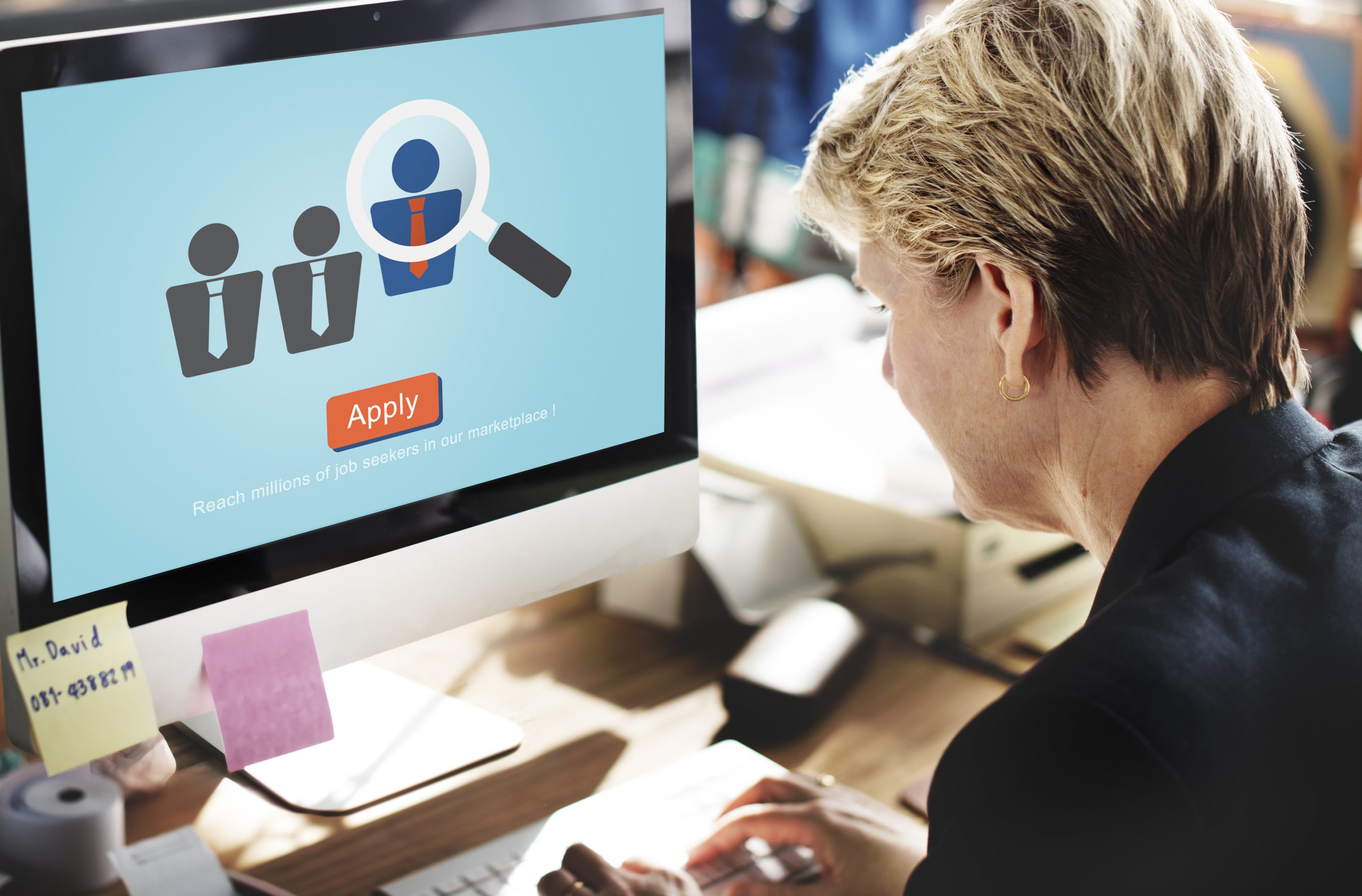 How to Use LinkedIn To Get a Job Abroad